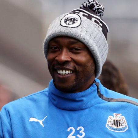 shola-ameobi-hat