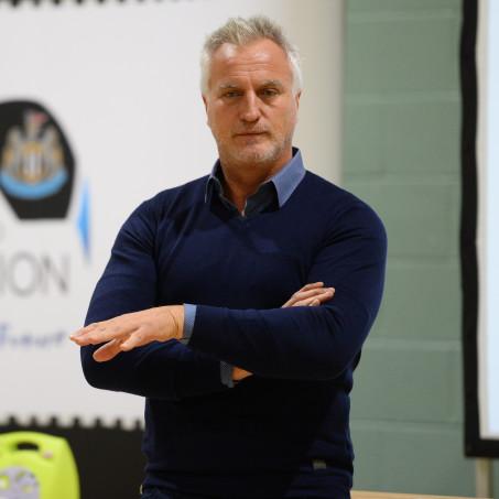 david-ginola-benfield-school