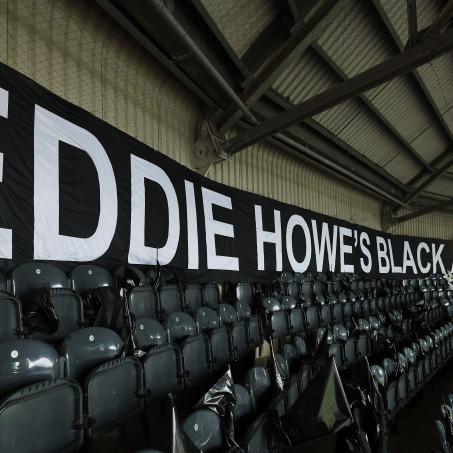 eddie-howes-black-and-white-army-banner