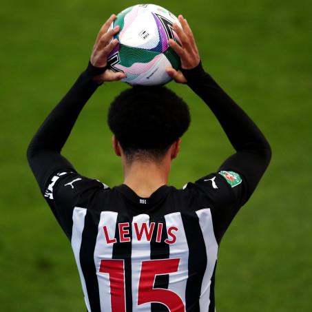 jamal-lewis-carabao-cup-throw-in