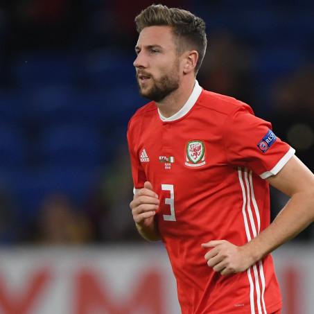 paul-dummett-wales-run